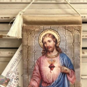 SACRED HEART of JESUS Velvet Blessing Carrier, Hd Image 8 by 5 inches , 2 beautiful sides.